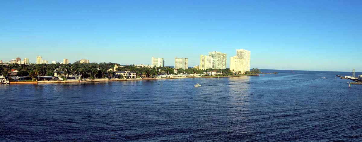 images/PB293495_stitchb.jpg"